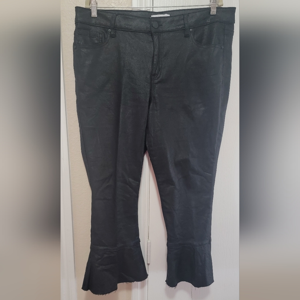 LANE BRYANT BLACK BELL RUFFLE HEM CROP PANTS